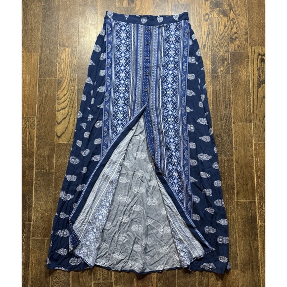 Band Of Gypsies Maxi Skirt Size M Blue White Paisley Pullon Bttn Front Slit NWT - Picture 6 of 8
